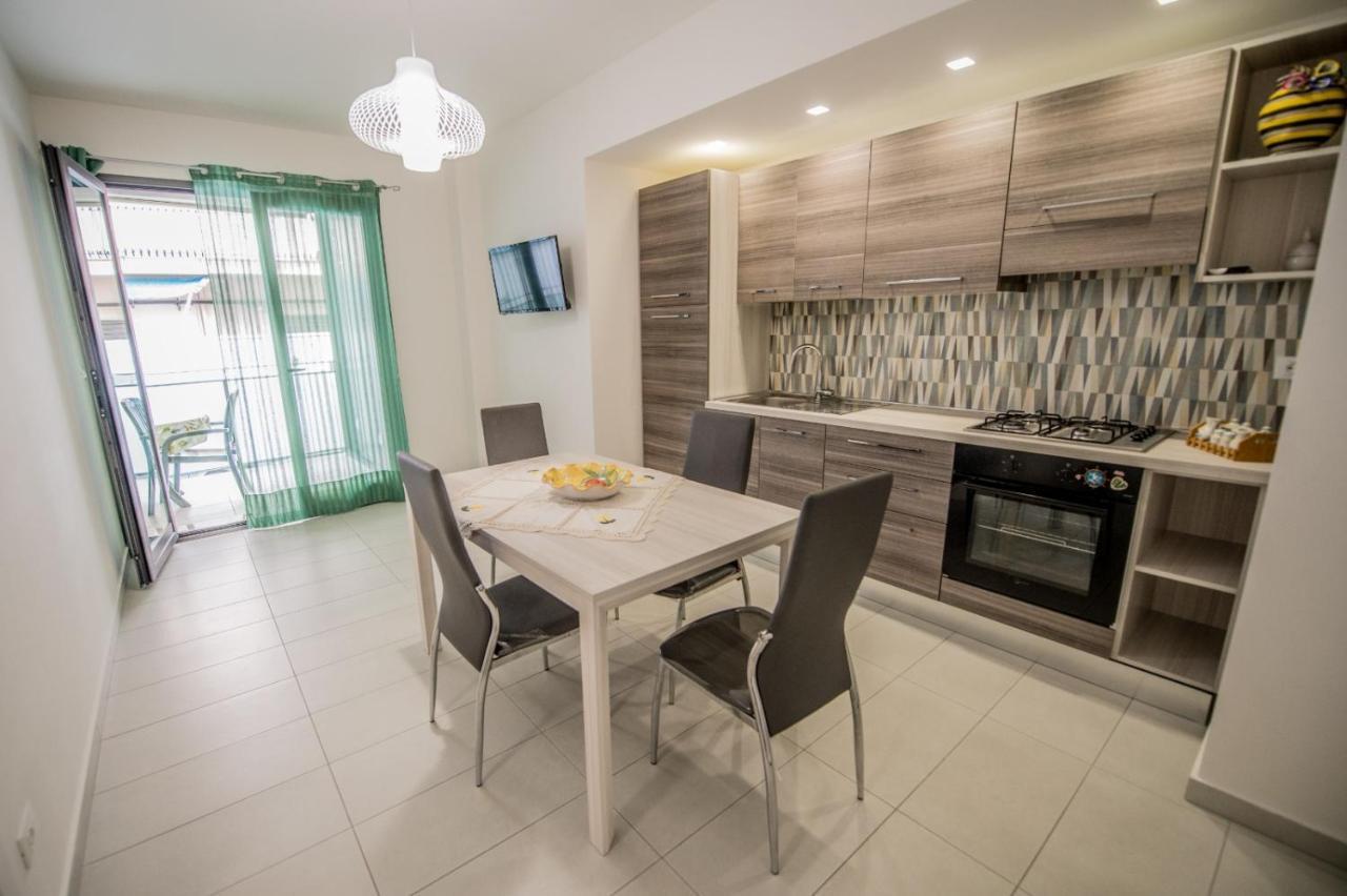 Home Square Milazzo Luaran gambar